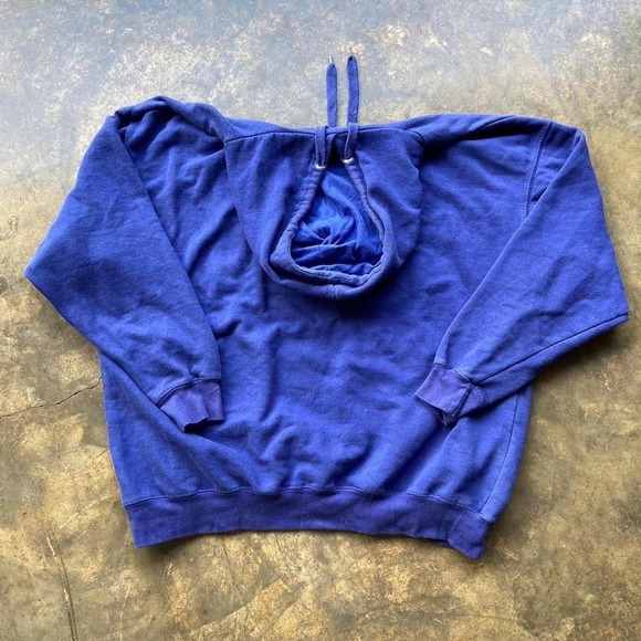 Vintage Memphis Tigers Sweatshirt - Picture 4 of 4